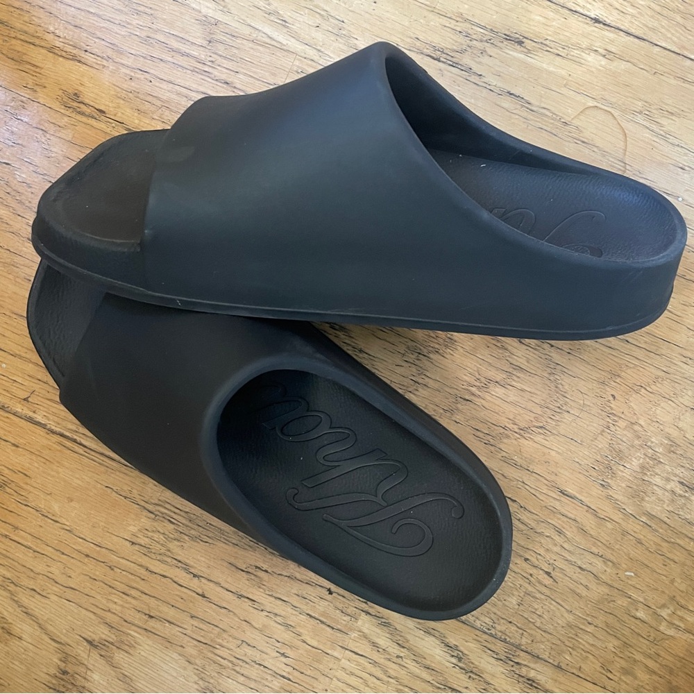 Khaite Brighton Rubber Pool Slides Chunky Black Slip On Sandals 40 9